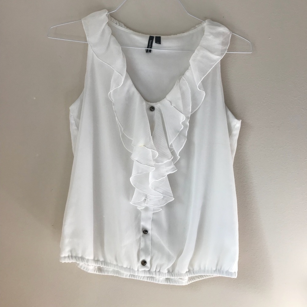 RUFFLE BUTTON BLOUSE
